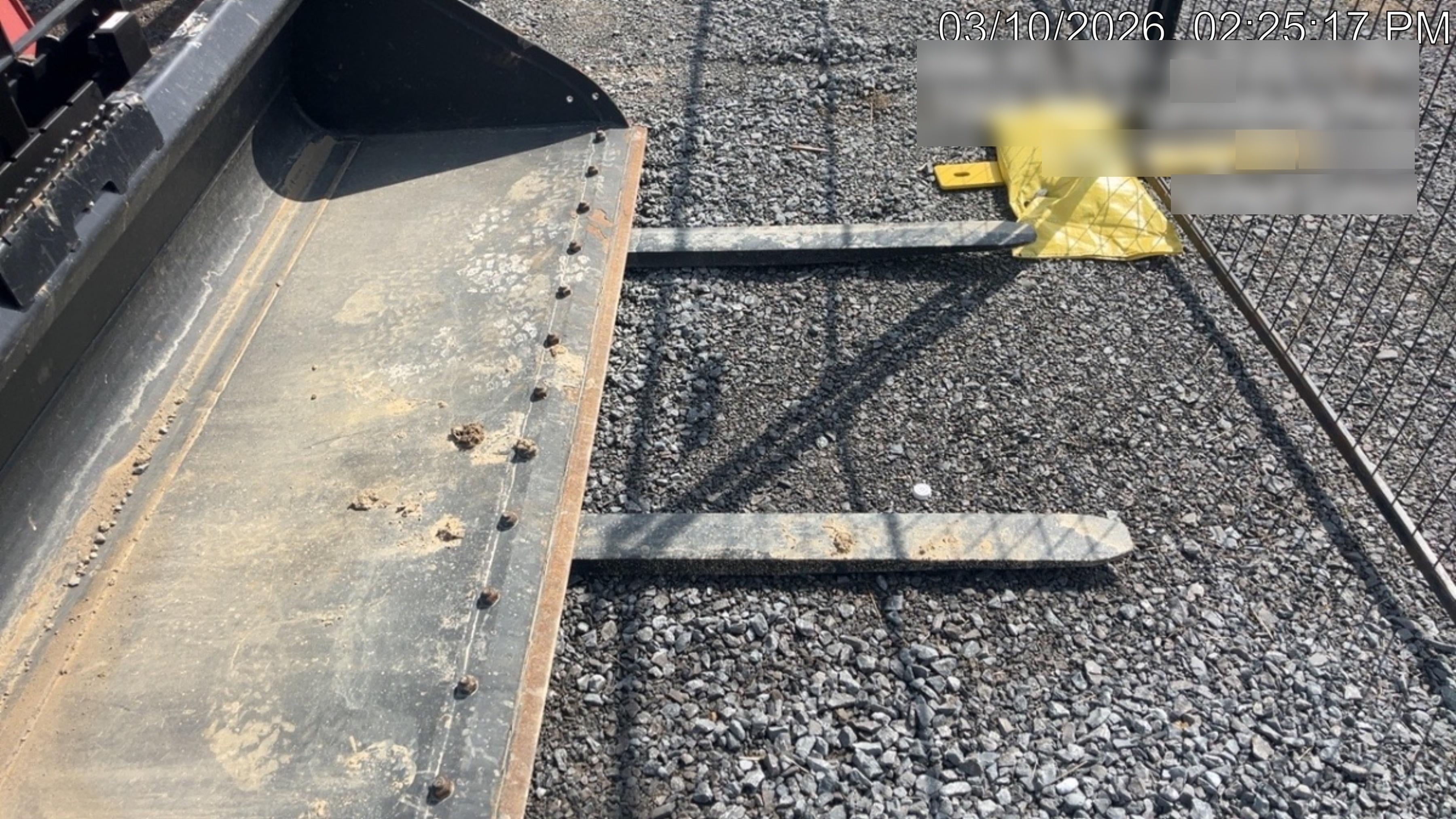 2025 ARROW MATERIAL HANDLING 48" Pallet Forks - Arrow