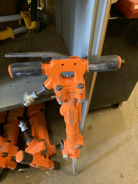 2020 MICHIGAN PNEUMATIC MP-30-1