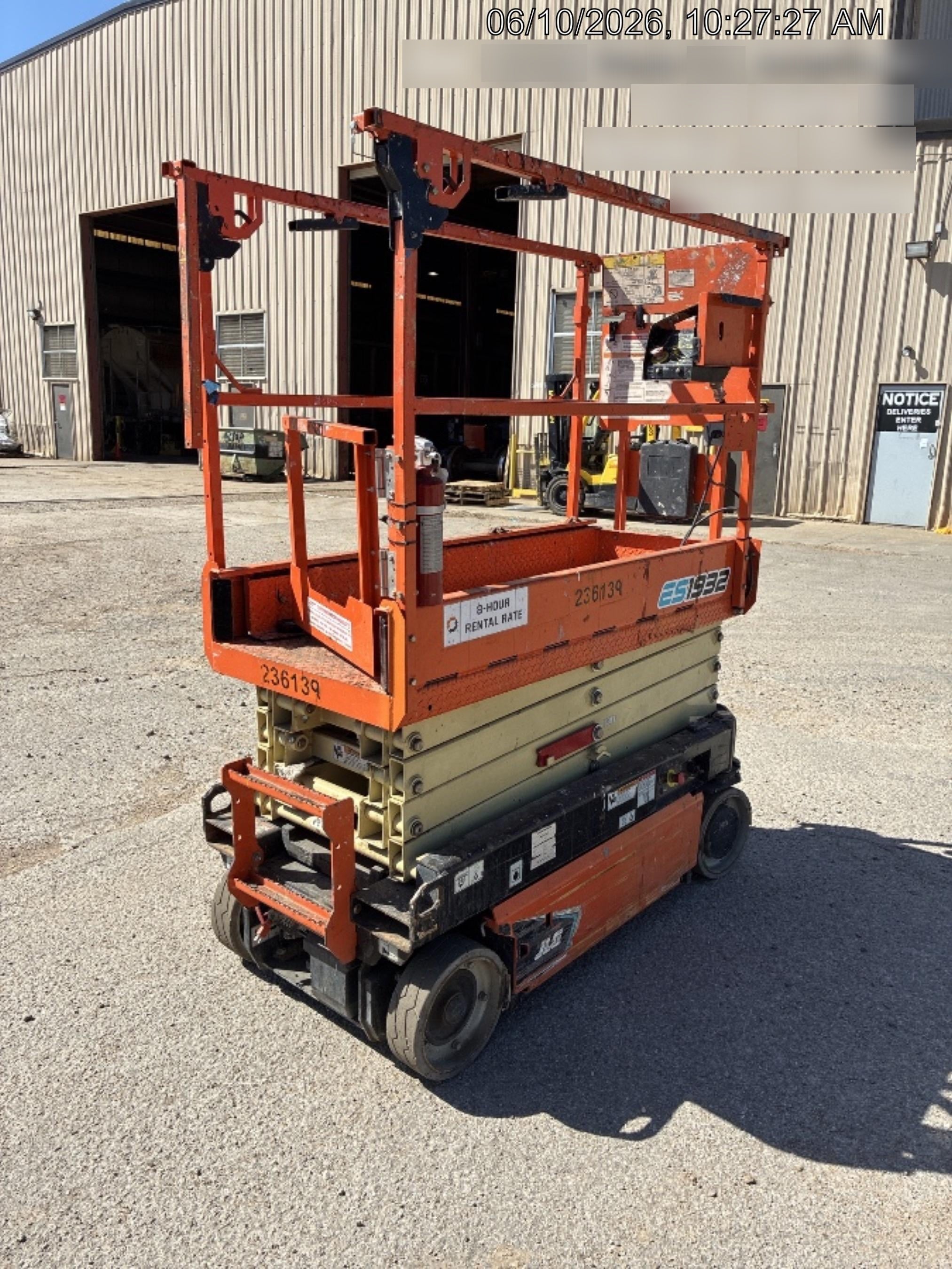 2022 JLG ES1932