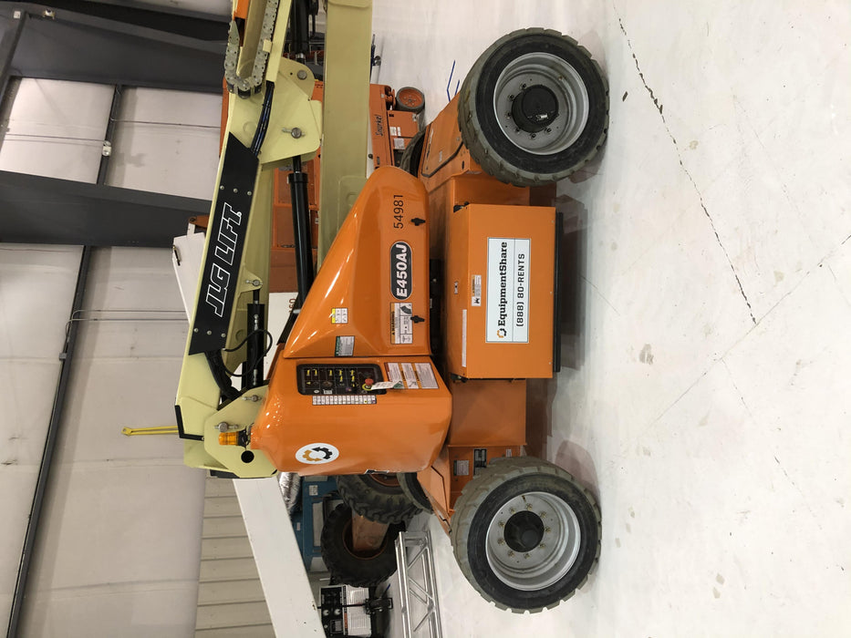 2019 JLG E450AJ