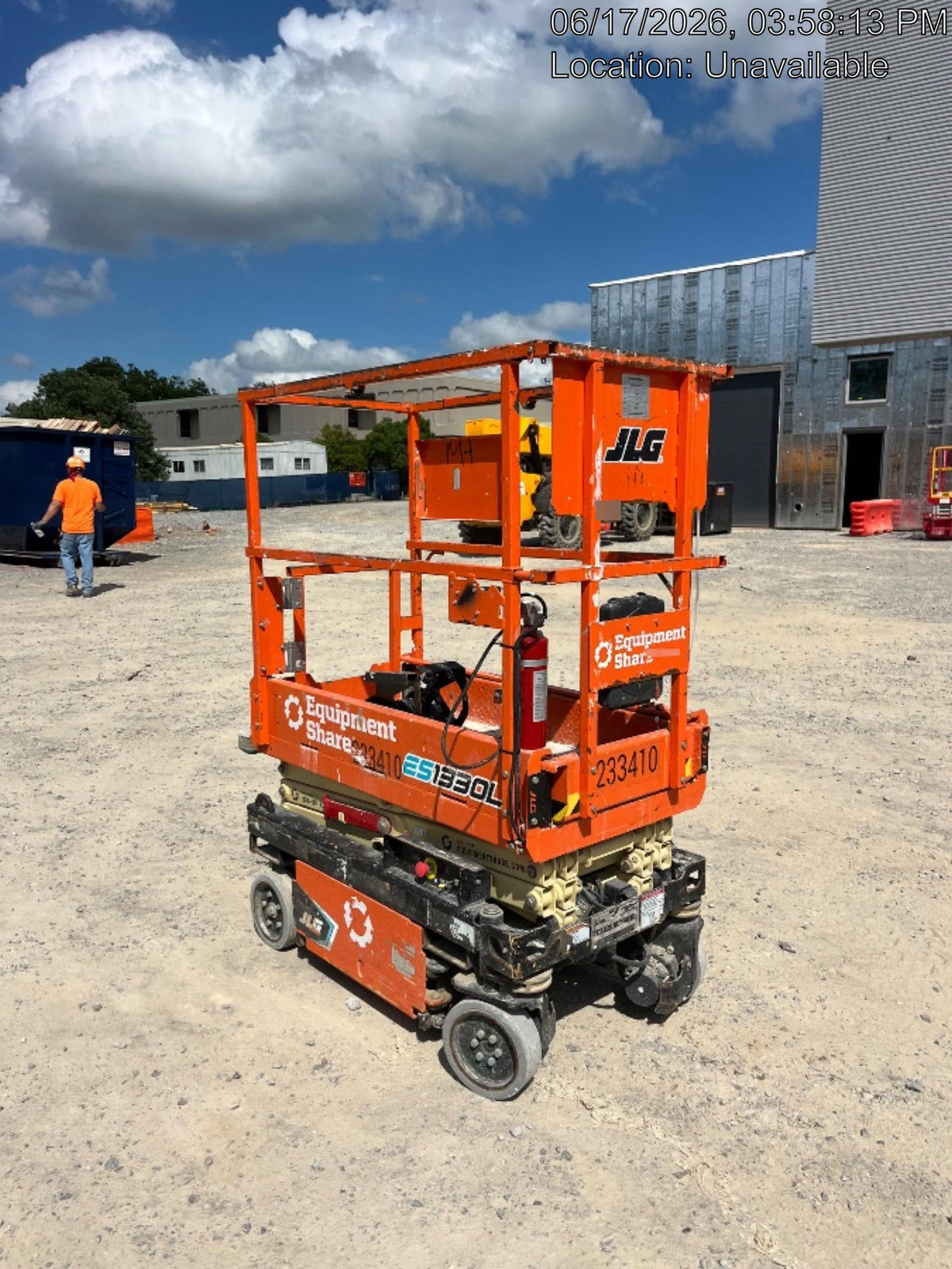 2022 JLG ES1330L