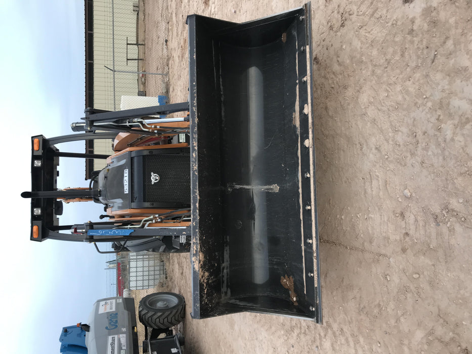 2019 Case 580N EP Canopy, 4WD, 1-Way Aux Hydraulics, Pilot Controls, Ride Control and Loader Aux Hydraulics, 900 LB. Front CWT, 82" HD LONG LIP (1 CU. YD.) W/BOCE AND LIFT EYES, FLIP OVER/STABILIZER PADS COMB