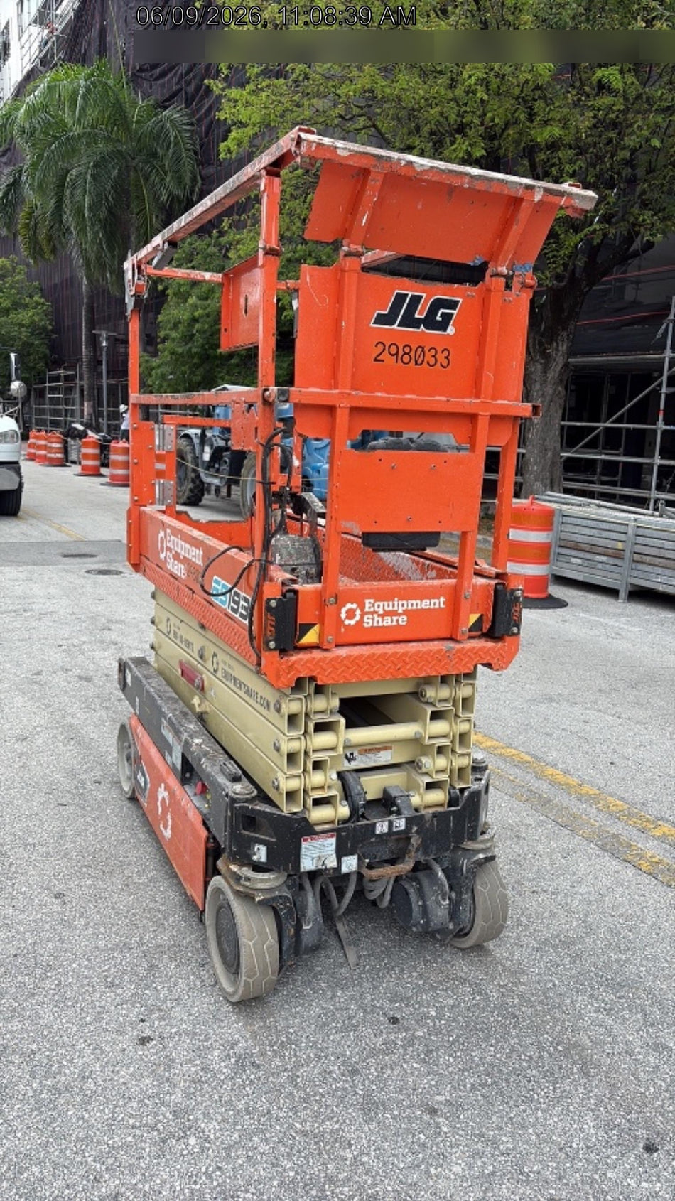 2023 JLG ES1932