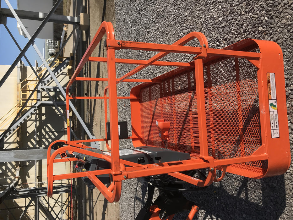 2019 JLG 660SJ