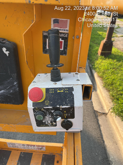 Custom Equipment HB-1430 <ul>
 <li>Hy-Brid Scissor Lift</li>
  <li>Platform capacity up to 670 lbs.</li>
  <li>Working height up to 20 ft</li>
  <li>Weighs under 1,700 lbs.</li>
  <li>Non-marking wheels </li>
</ul>