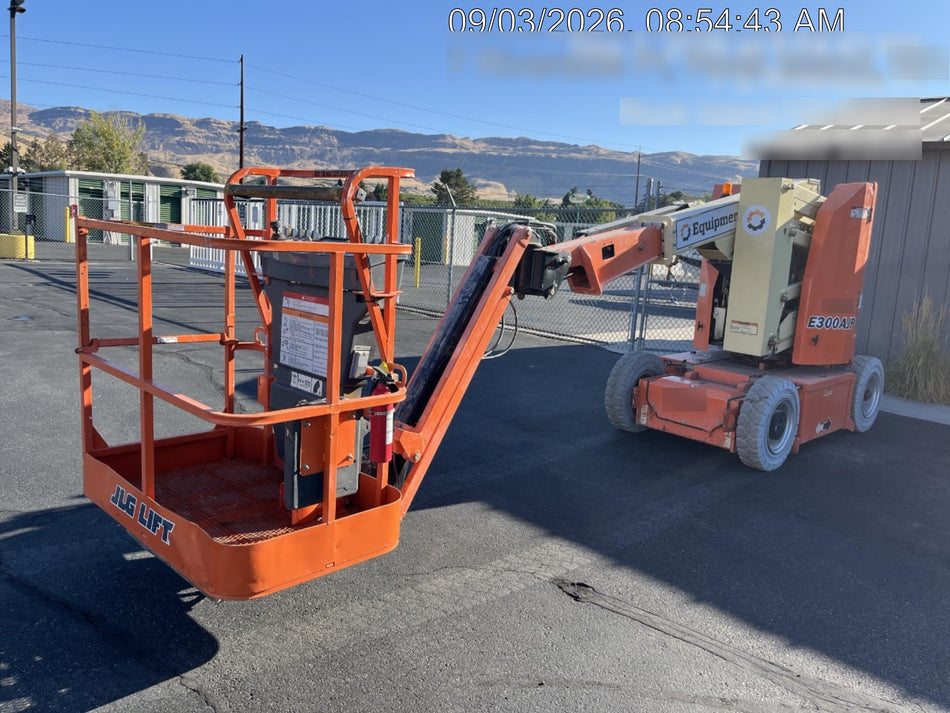 2019 JLG E300AJP
