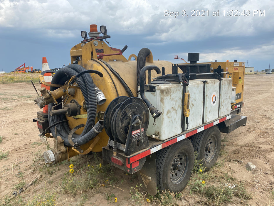 2021 VAC-TRON LP573XDT