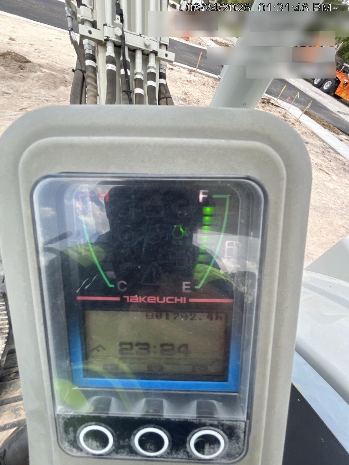 2022 TAKEUCHI TB250-2R