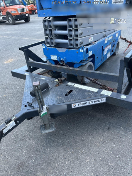 2019 Genie GS-2632 Folding rails with half height swing gate