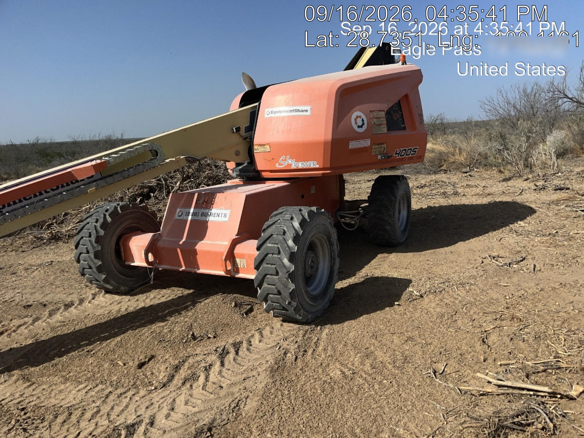 2021 JLG 400S