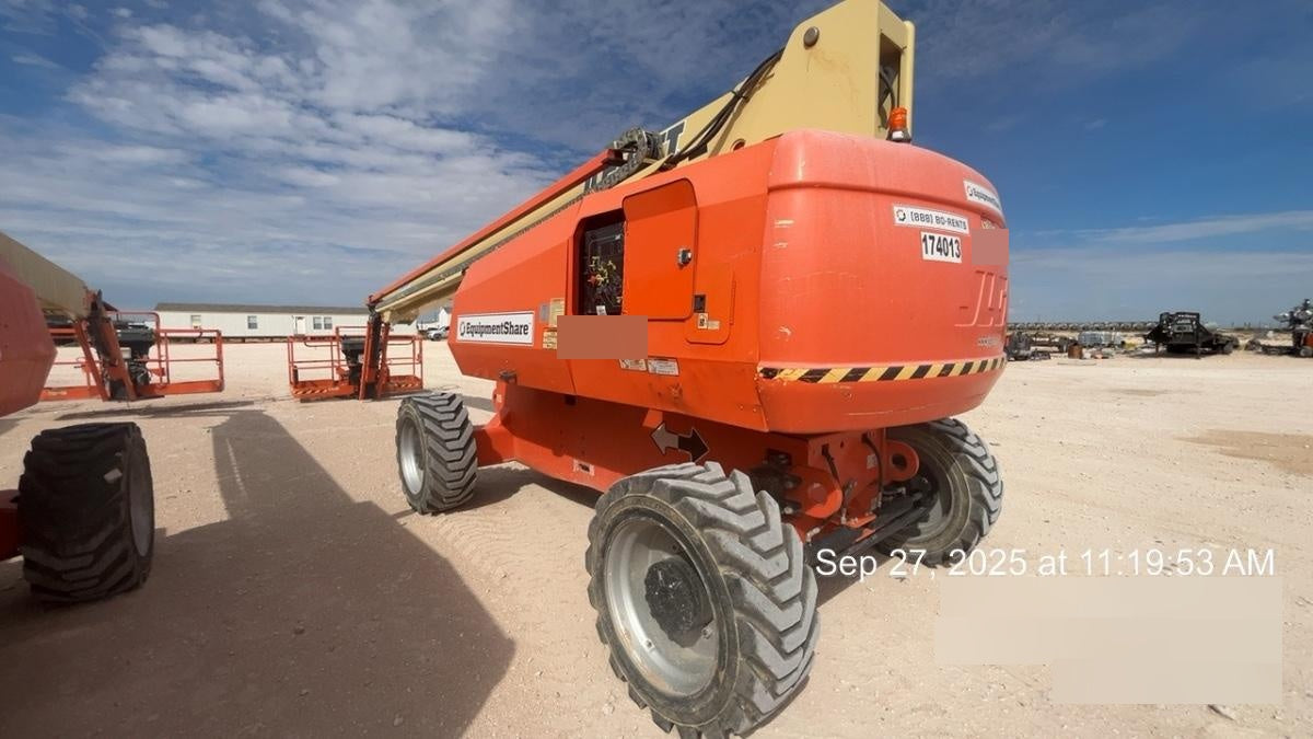 2021 JLG 860SJ