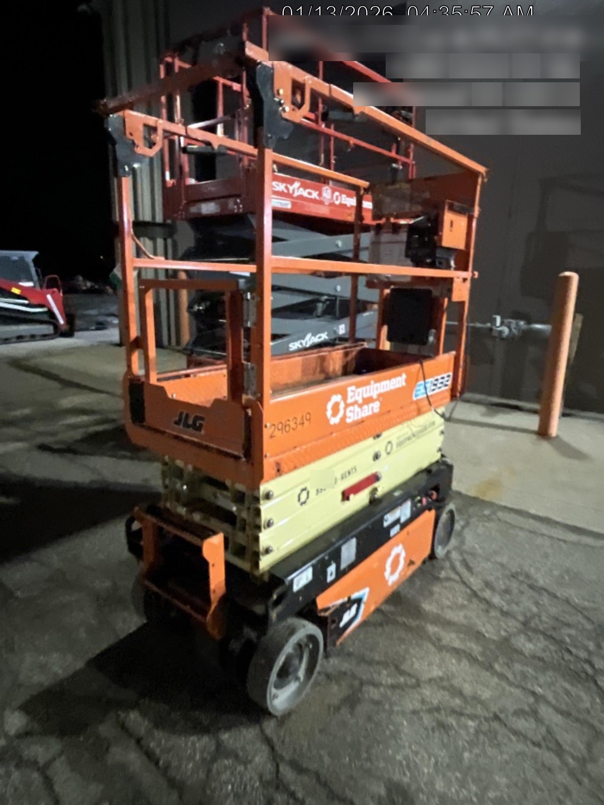 2023 JLG ES1932