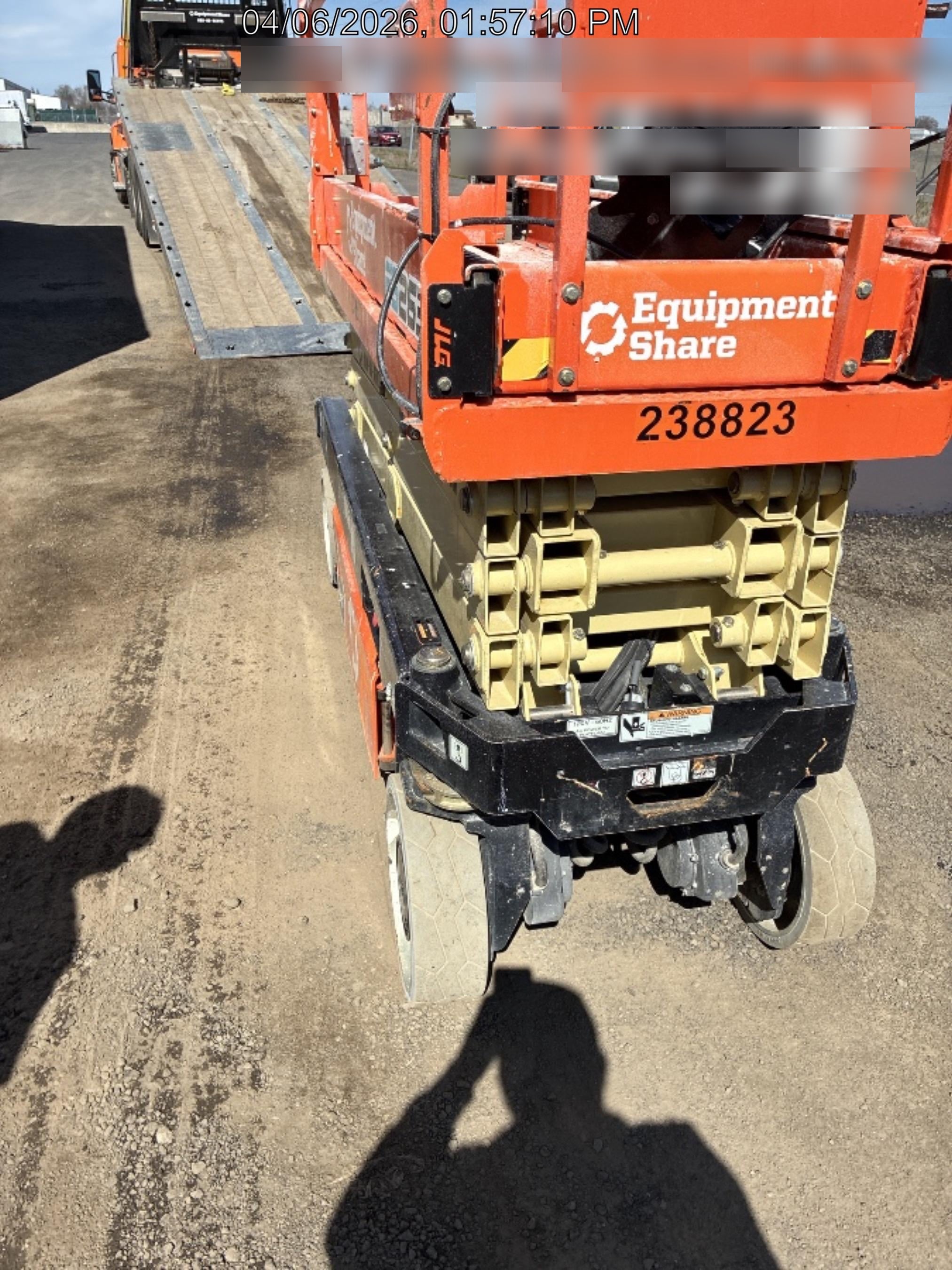 2022 JLG ES2632