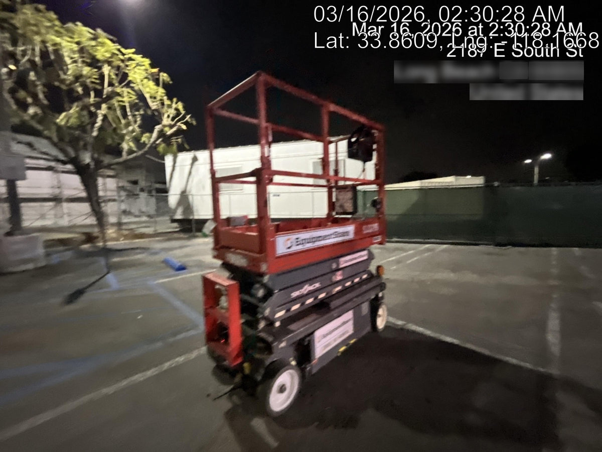 2020 Skyjack SJIII-3219 Solid NM Tires, Half height spring hinged entry gate, Dual Beacons, 800W Inverter