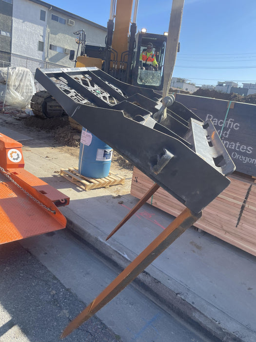 2021 PALADIN 48" Pallet Forks - Paladin