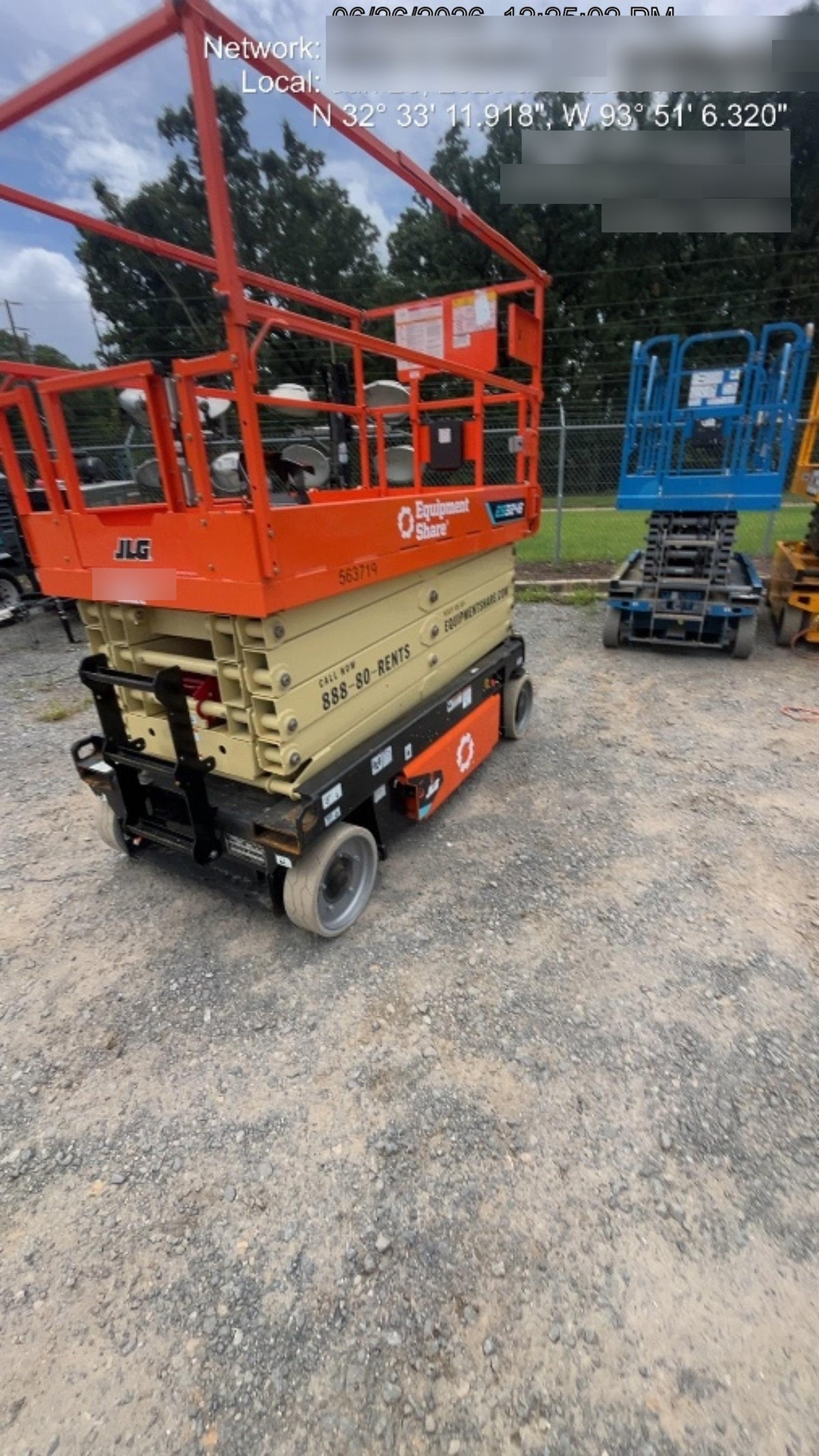 2025 JLG ES3246