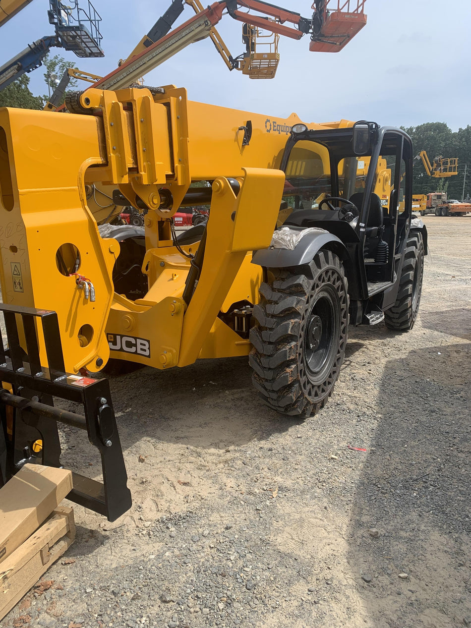 2023 JCB 510-56