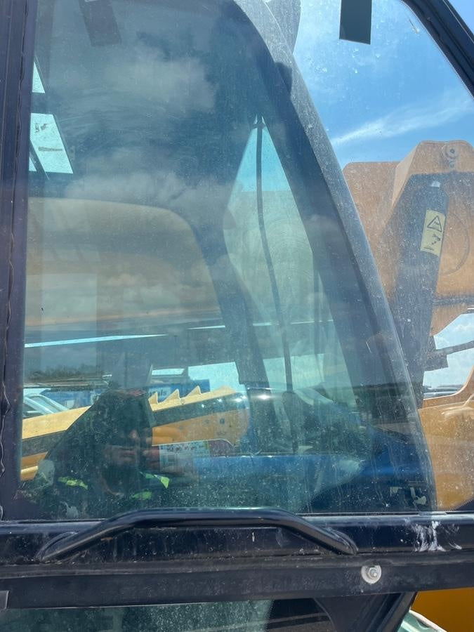 2020 JCB 509-42 Cab/Heat/Air, Solid Tires, Work Lights, Beacon, Aux Hydraulics, Back up Alarm, Lifting Eye, ES Decals