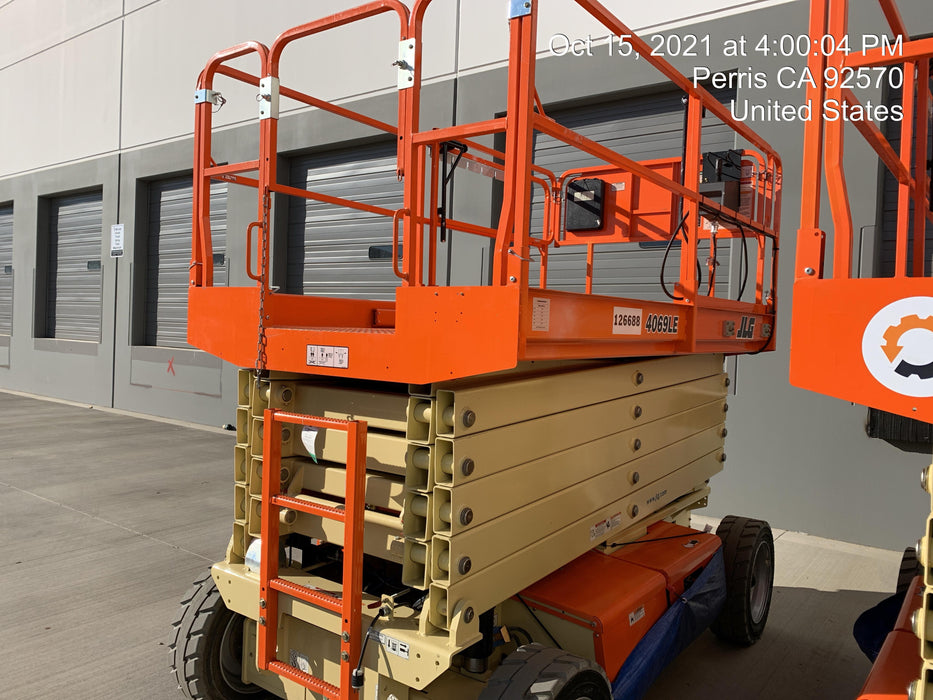2021 JLG 4069LE
