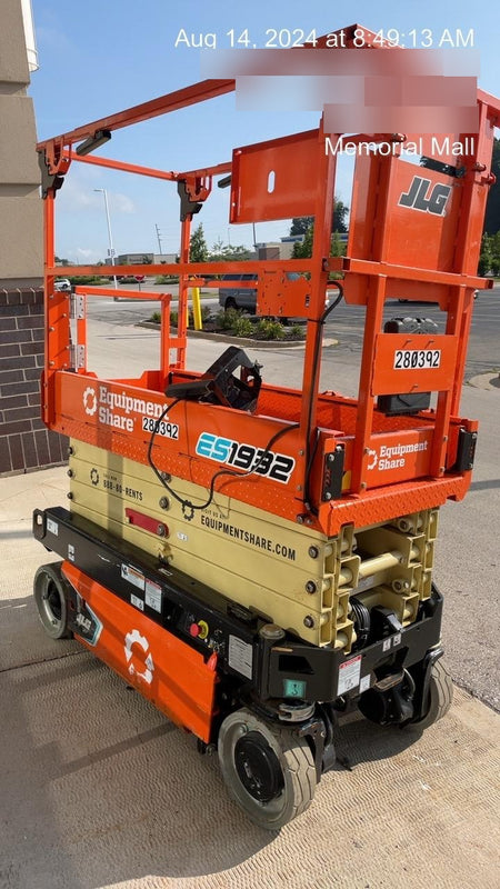 2022 JLG ES1932