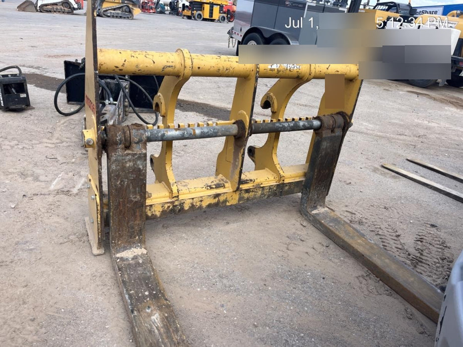 2020 JOHN DEERE 96" Loader Fork Carriage - John Deere