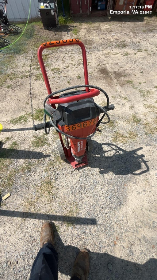 2023 HILTI TE 3000-AVR