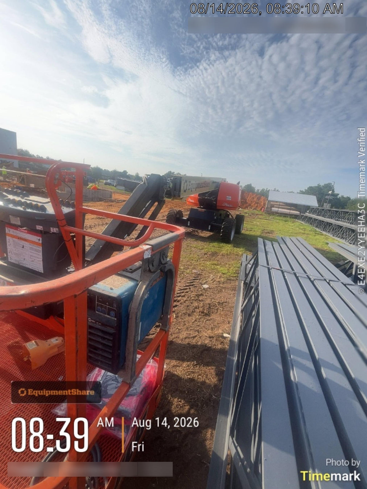 2025 JLG 660SJ