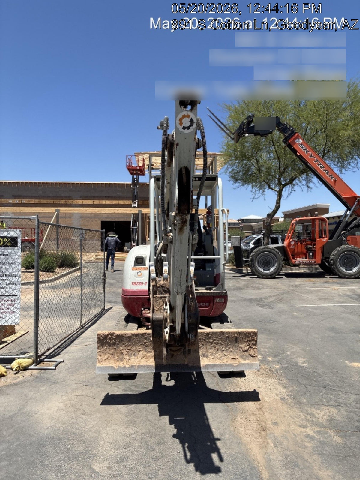 2022 TAKEUCHI TB235-2R