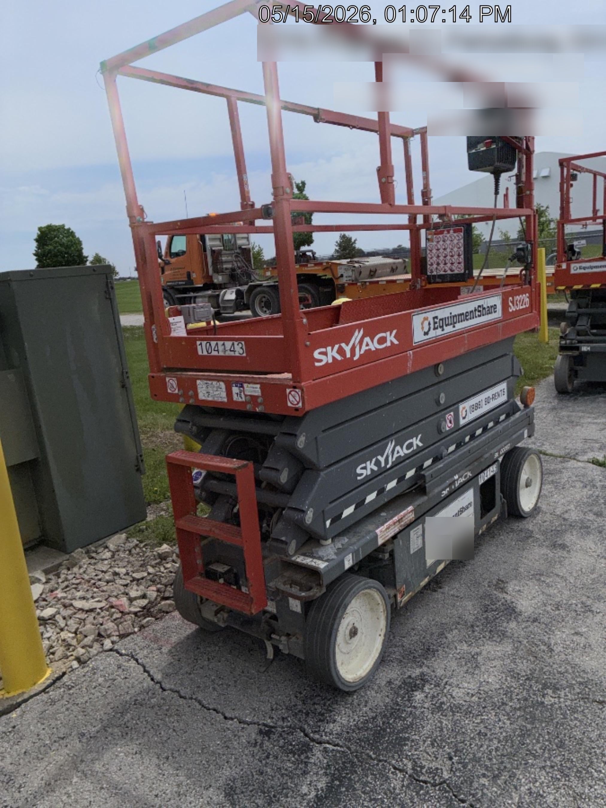 2020 Skyjack SJIII-3226 Solid NM Tires, Half height spring hinged entry gate, Dual Beacons