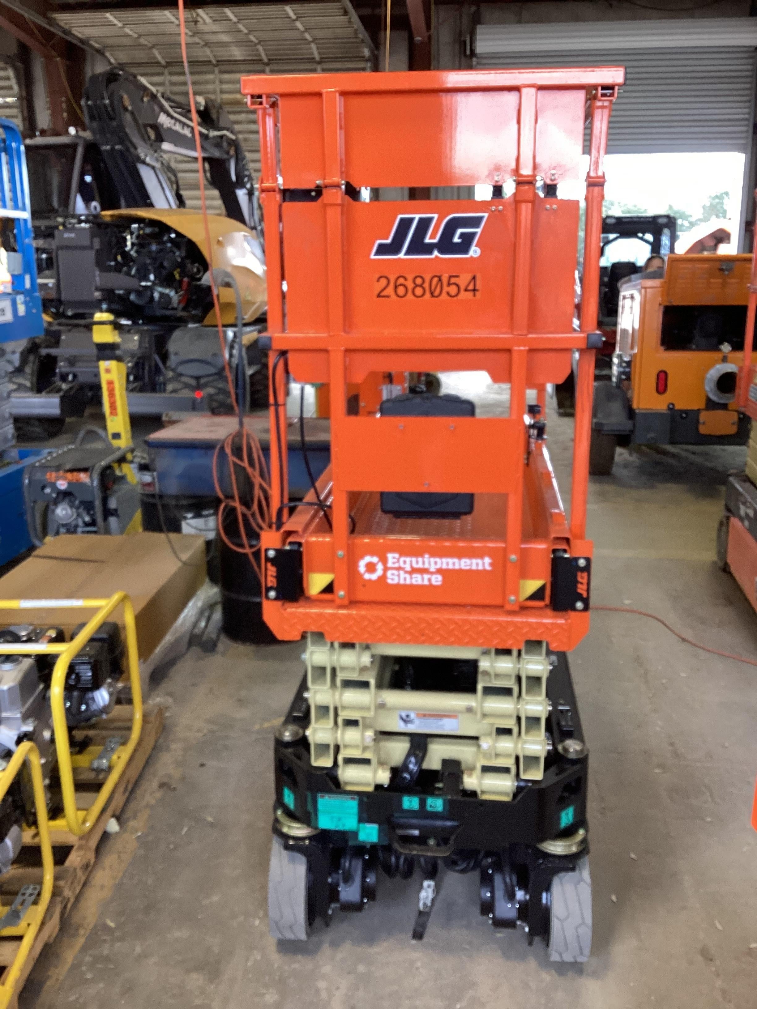2022 JLG ES1932
