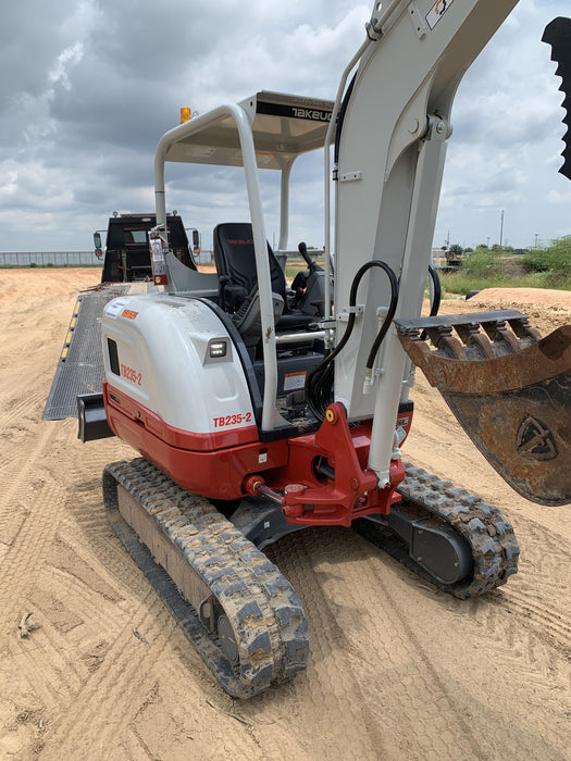 2021 TAKEUCHI TB235-2R