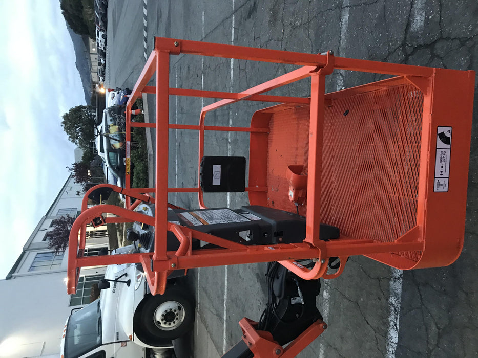 2019 JLG E600JP