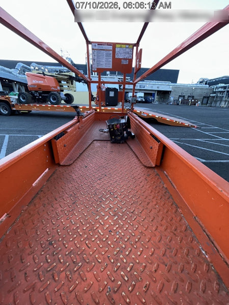 2022 JLG ES2632