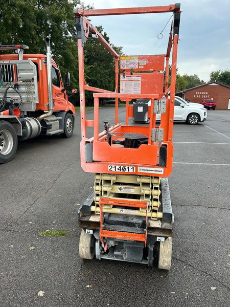 2022 JLG ES1932
