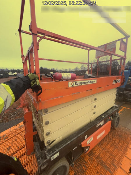 2021 JLG R3246