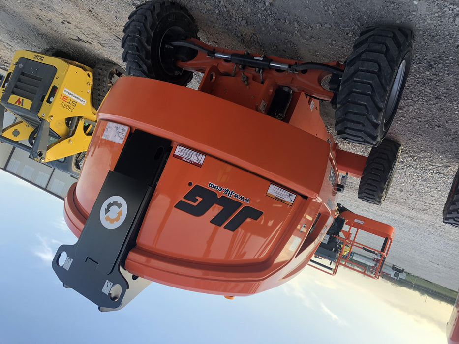 2019 JLG 400S