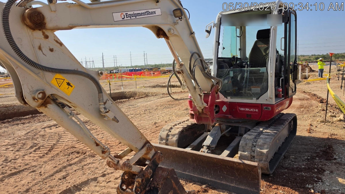 2021 TAKEUCHI TB250-2C