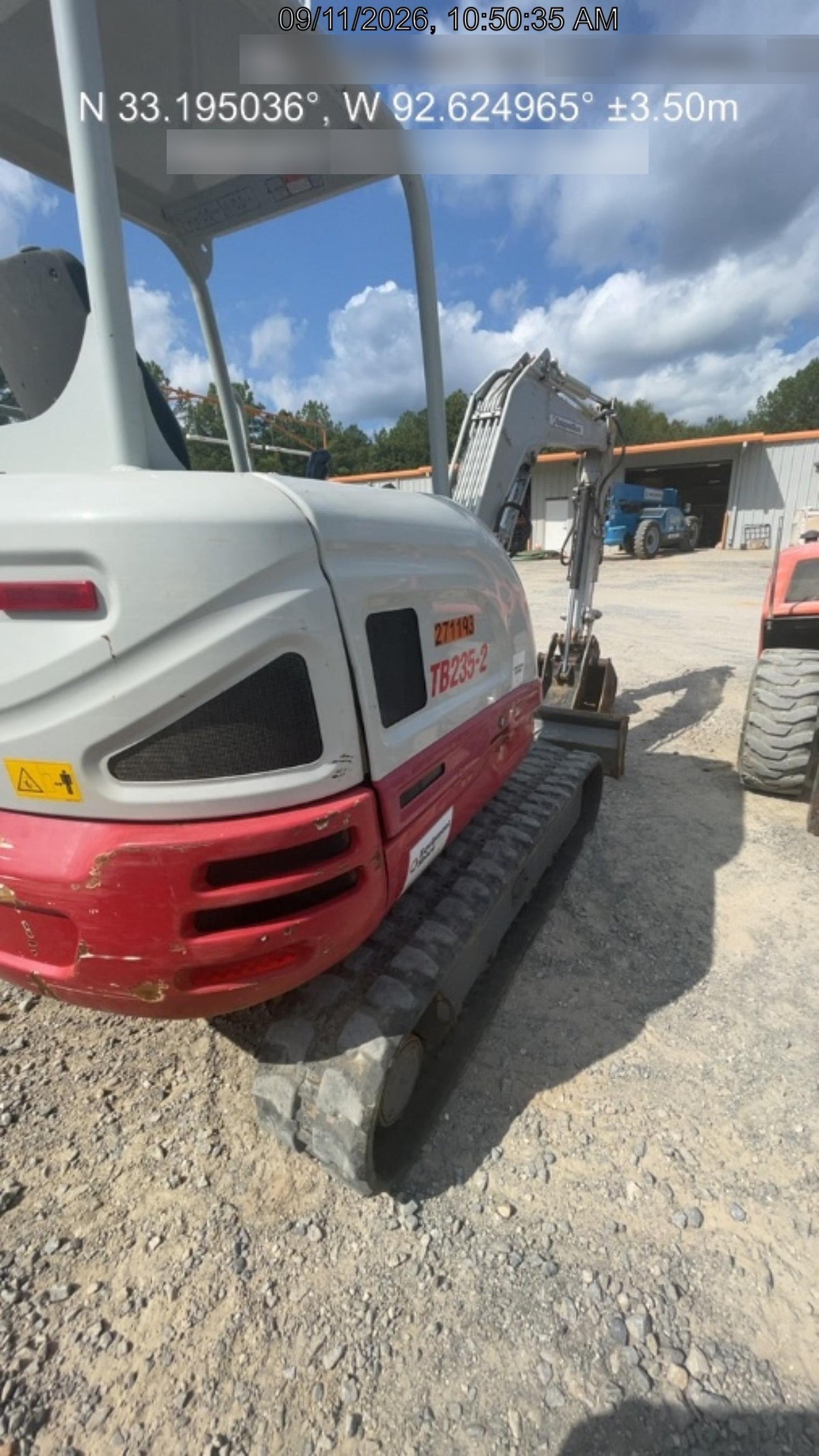 2022 TAKEUCHI TB235-2R