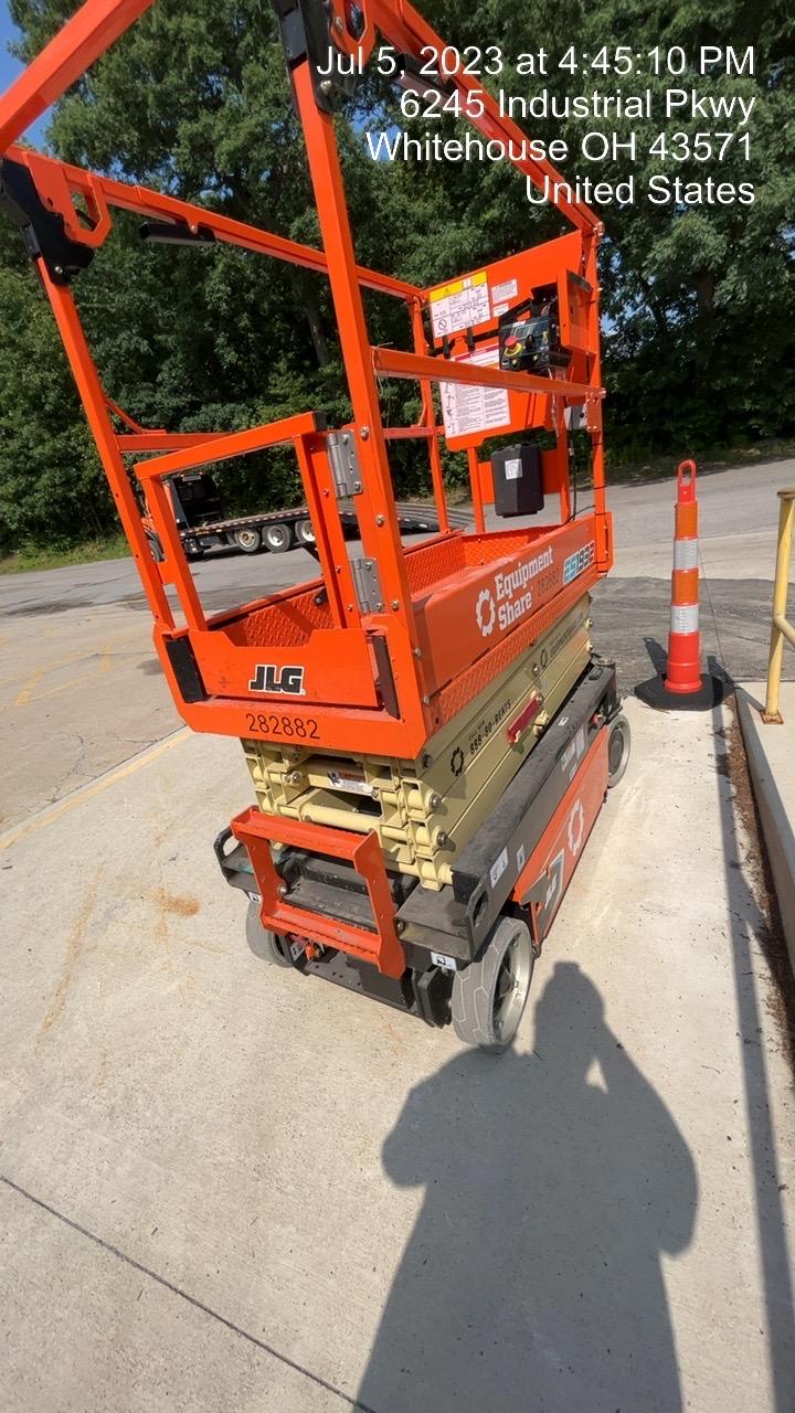 2022 JLG ES1932