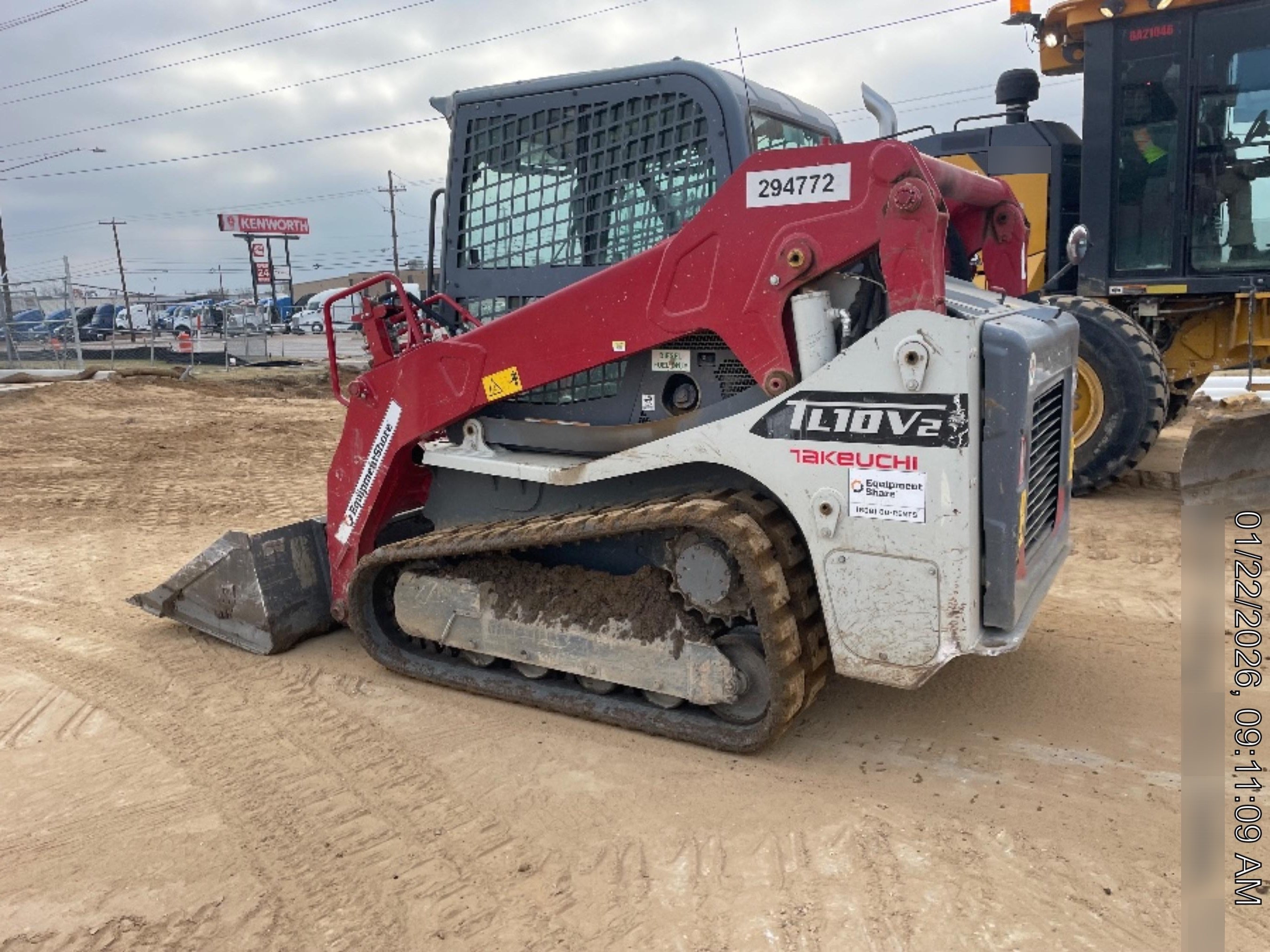 2023 TAKEUCHI TL10V2-CR