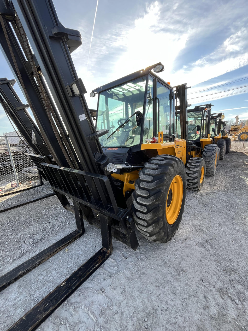 2025 JCB 940-4