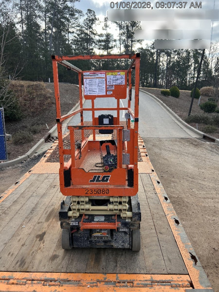 2022 JLG ES1330L