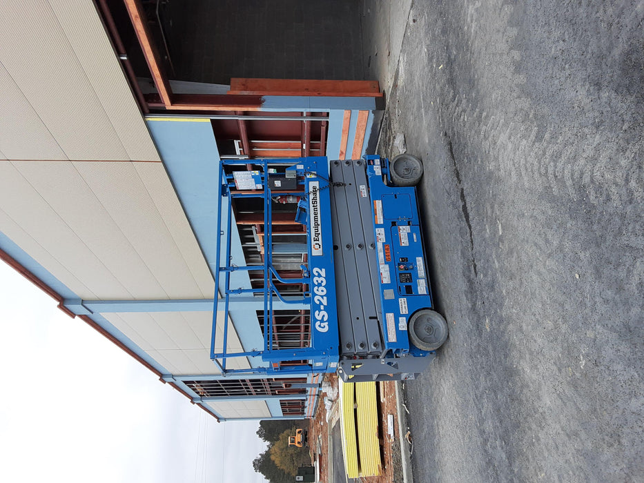 2020 Genie GS-2632 Standard, Folding half height swing gate