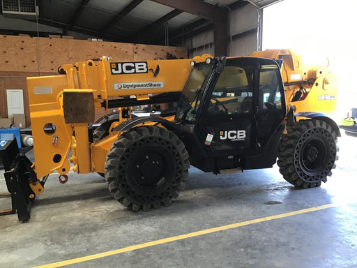 2019 JCB 510-56 74 HP w/CAB/HVAC, Beacon, Worklights, Aux Hydraulics, Solid Tires 72" Carriage/60" Forks