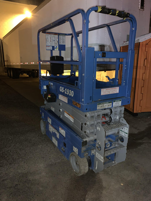 2020 Genie GS-1930 Solid Non Marking Tires, Beacon, Folding rails with half height swing gate