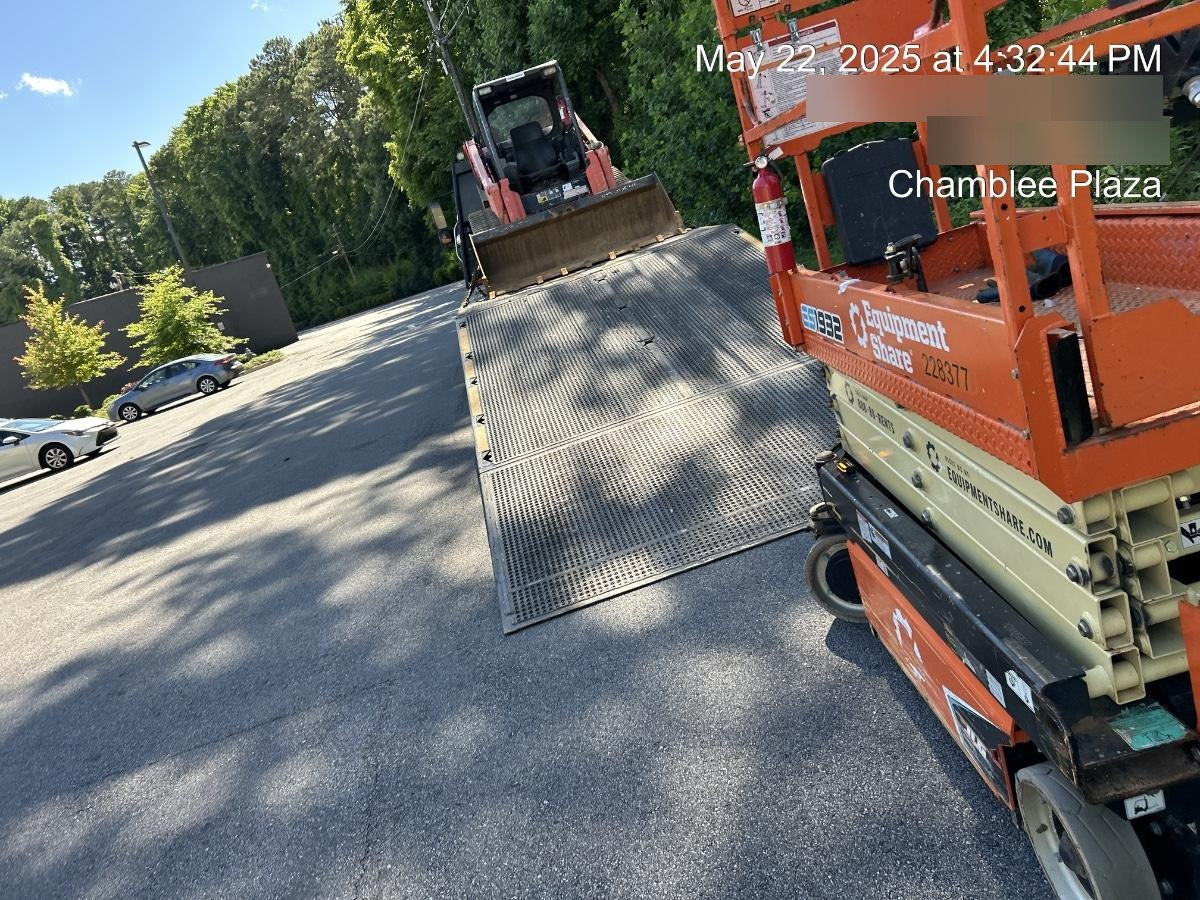 2022 JLG ES1932
