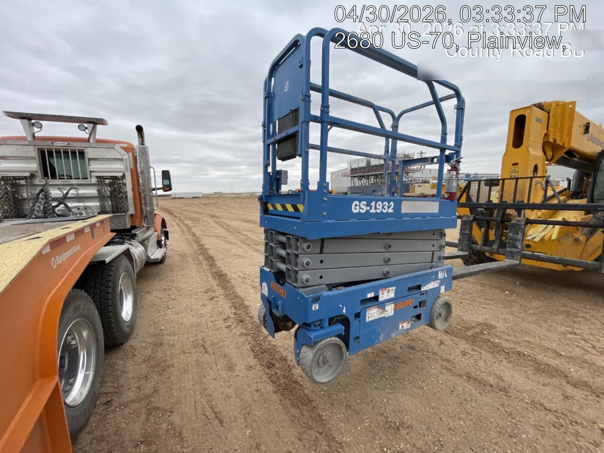 2023 GENIE GS-1932