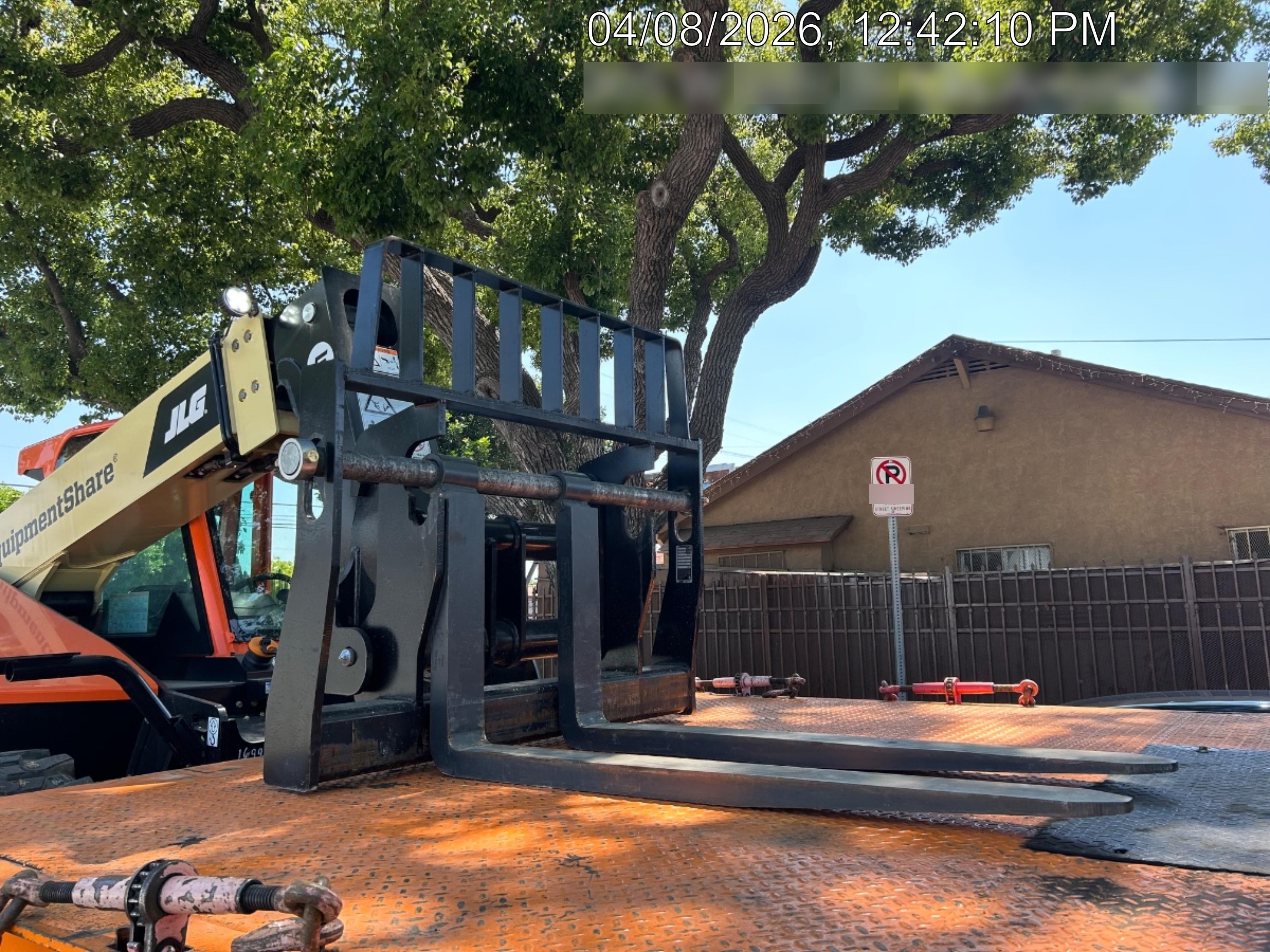 2025 JLG 519