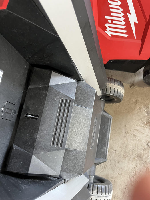 2023 MILWAUKEE MXF041-1XC