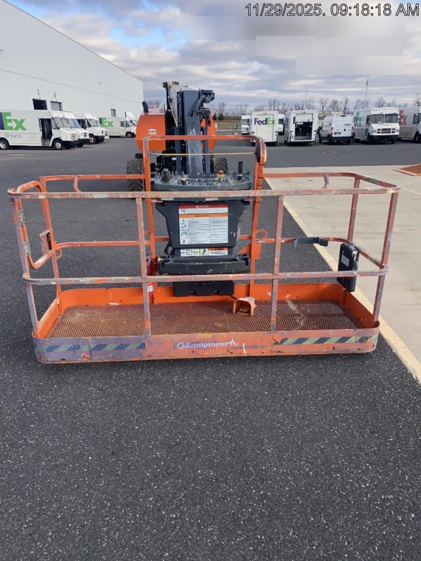 2024 JLG 860SJ